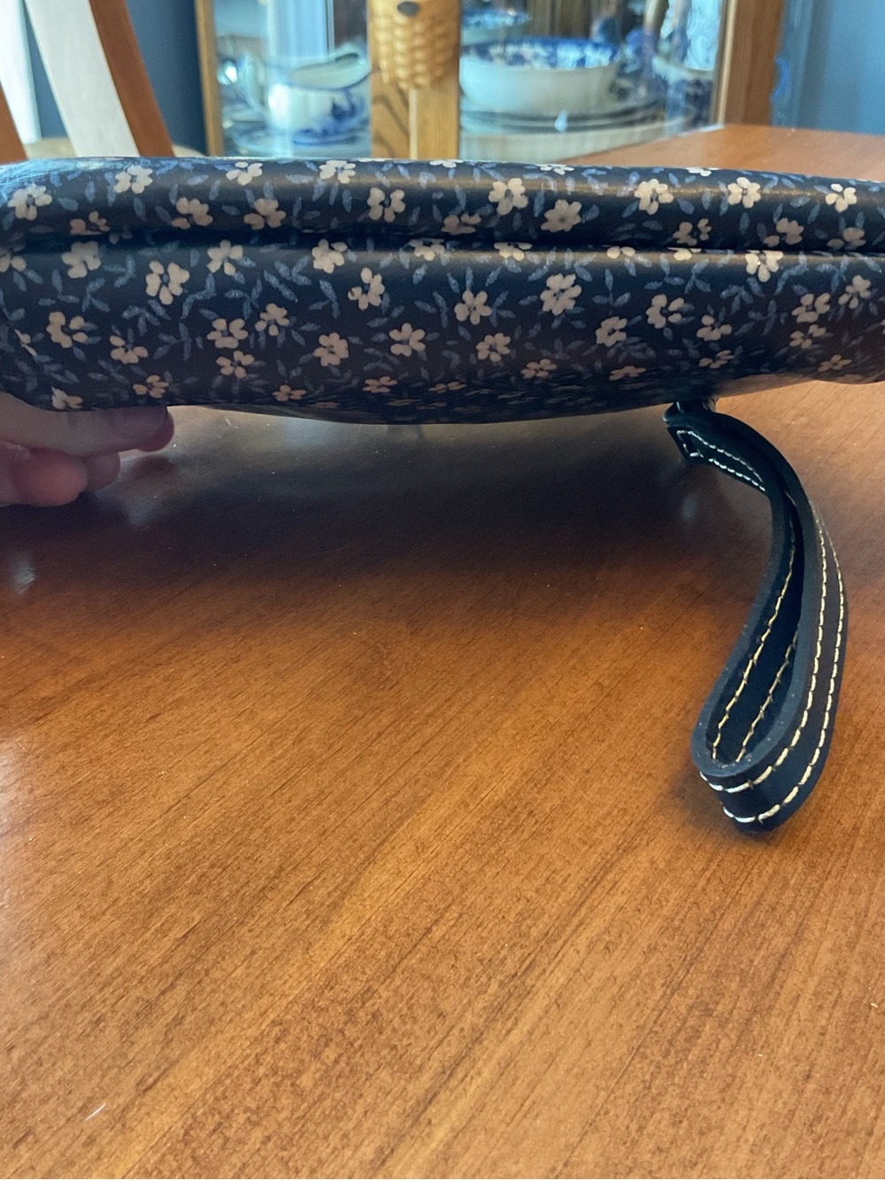 Patricia Nash Navy Floral Kiss-Lock Wristlet - Picture 5 of 9